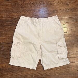 Airwalk Men's Off White Cargo Shorts